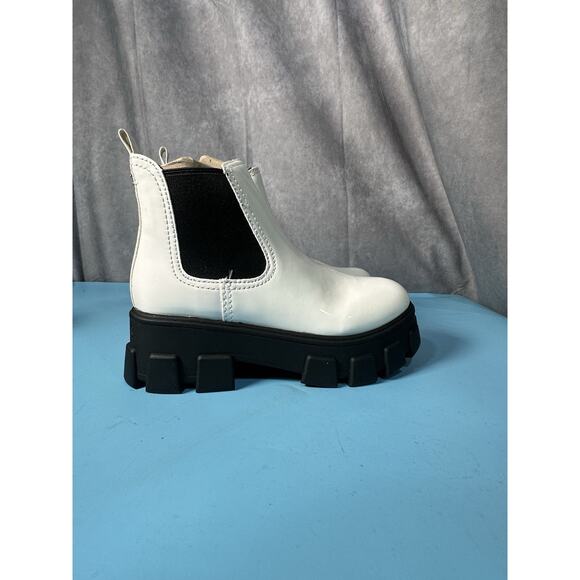 Circus by Sam Edelman Womens Darielle White Ankle Boots 7 Medium New box damaged - Picture 6 of 8